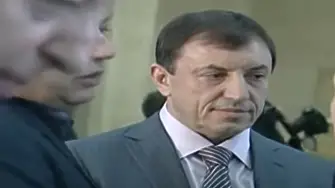 Бизнесмен, политик и доцент: Кой е Алексей Петров?