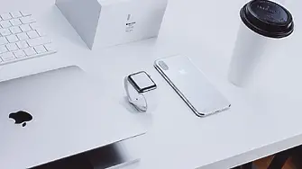 Новият смартфон на “Епъл” ще се зарежда с универсално устройство