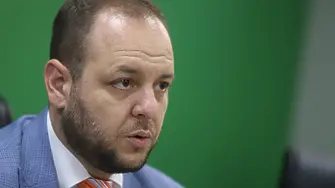 ЕС смекчава мерките срещу автомобилното замърсяване заради лобизъм?