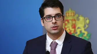 ЕС смекчава мерките срещу автомобилното замърсяване заради лобизъм?