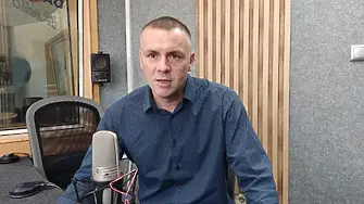 „Търсят произхода си чрез Фейсбук и подкупи“: ГЕРБ, ДПС и ПП-ДБ се разбраха тайната на осиновяването да падне