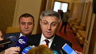 Илхан Андай: Оставката на Мустафа Карадайъ разкрива нови процеси в ДПС