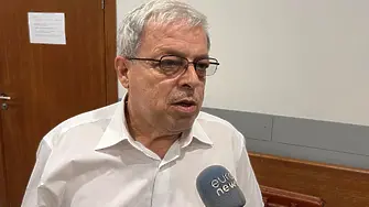 Тагарев: Не може да има мирно решение на войната, при което Украйна да предаде територии на Русия