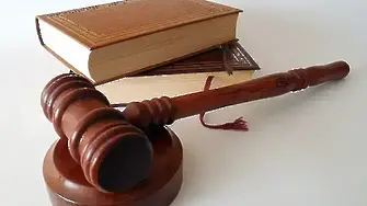 “Буквално се крия“: Жертва на нападение с киселина се страхува за живота си, въпреки че извършителят е в затвора