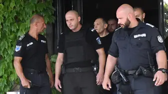Три години по-късно: Васил Божков се завърна в България и беше задържан (обзор)