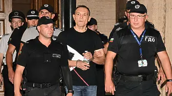 Съдът пусна Божков под домашен арест