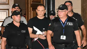 Съдът пусна Божков под домашен арест