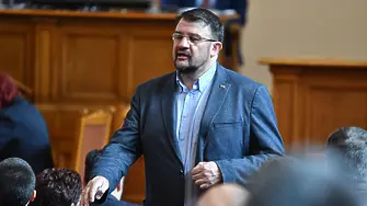 Управляващите в спор: В коалиция ли са ГЕРБ-СДС, ДПС и ПП-ДБ