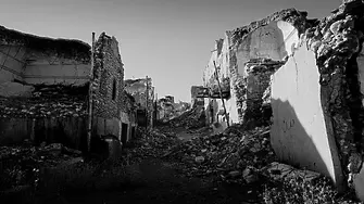 „26 години не съм виждала такова нещо.“ Терористи стрелят по улиците на Израел