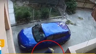 Оставиха в ареста обвинения за побоя с железен прът над жена в Благоевград