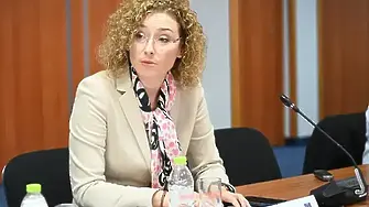 Шалапатова: Приоритет на социалното ведомство е трайното повишение на размера на пенсиите