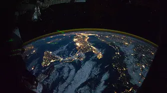 Астрономи откриха най-старата черна дупка