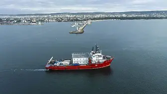 Япония се сдоби с нов остров след изригването на подводен вулкан (видео)