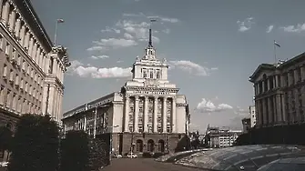 Шалапатова: Приоритет на социалното ведомство е трайното повишение на размера на пенсиите