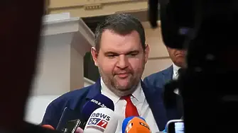 Пеевски с въпрос към Денков: Какво се е договарял с “Лукойл”