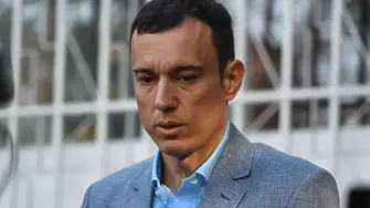 Даниел Митов: Асен Василев харчи безразборно, за да изглежда добър, а Денков бяга от отговорност