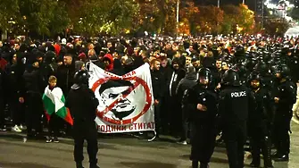 СДВР отрича за пребитото от полицаи 19-годишно момиче - дори не била одраскана