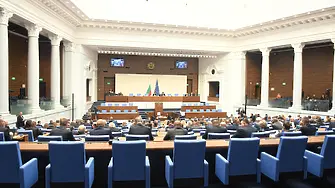 Нинова за сглобката: Временно примирие до следващия взрив в края на декември