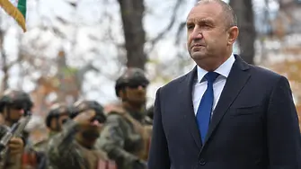 Радев: Притеснява ме, че парламент с ниско обществено доверие изобщо посяга към Конституцията