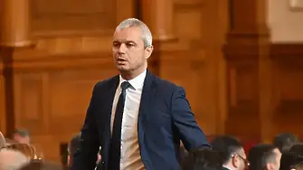 Радев: Конституционните промени няма да решат големите проблеми