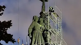 София, Рига, Киев: Съветските паметници падат един след друг