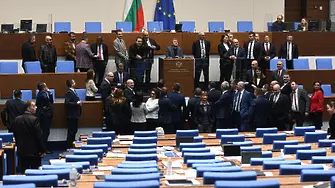 Политологът Калоян Велчев: В момента имаме една статична политическа картина, но появата на нов играч ще я разбърка трайно