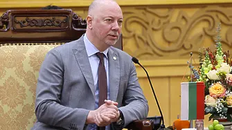 Пеевски за Тагарев: Един самозабравил се министър унизи парламента