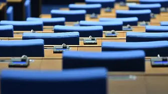 Адвокатски колегии от страната призоваха НС да отмени решенията си за избор на конституционни съдии