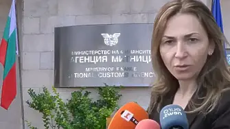 Директорът на Агенция „Митници“ Петя Банкова остава в ареста
