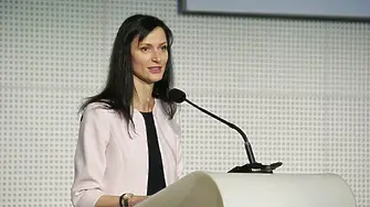 Има ли Борисов голям, но хлъзгав гръб и кой виси на врата му
