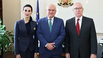 Президентът зове за „глас на разума“, а не за непрекъснато наливане на оръжия в Украйна