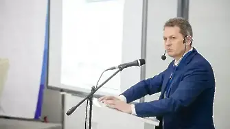 Икономистът говори: Бог като търговска марка и проповедниците като дистрибутори 