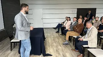 Андрей Новаков заедно с Бедрос Пехливанян и кандидати за народни представители от ГЕРБ – СДС на среща с индустриалци в област Русе