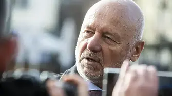 Тагарев: Президентът се опитва да приватизира външната политика