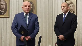 Радев одобри новия служебен кабинет: Главчев смени Калин Стоянов и предложи Атанас Илков да поеме МВР (ВИДЕО)