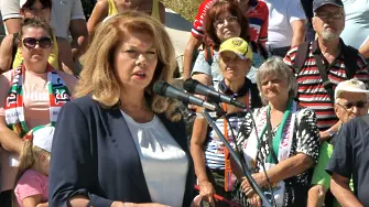 Йотова категорична: Радев няма да подпише указа, ако отново в състава на кабинет е Стоянов