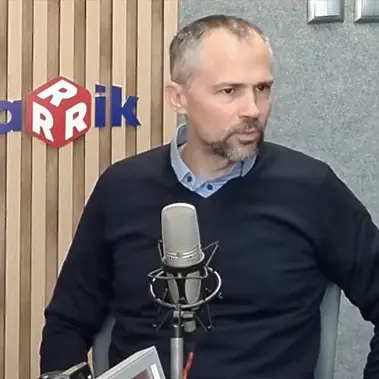“Полетен план”: Популизъм е летището да носи името на Левски