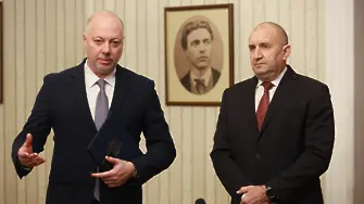 Желязков подкрепи Украйна, а Радев упрекна позицията му (ОБНОВЕНА)