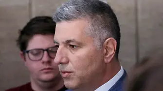 Чатове, заплахи и още: Докъде ще стигне сблъсъкът между Андрей Цеков и Пеевски?