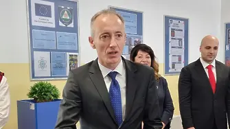 МОН предлага: Математическите гимназии да станат специализирани училища с прием след 4. клас