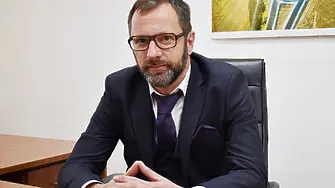 Разпитаха шефа на АПИ по разследването за катастрофата, при която загина 12-годишната Сияна