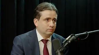 Божидар Божанов: Пеевски управлява управляващите