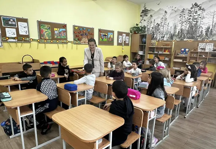 Кметът и общинското ръководство на Враца четоха на децата приказки