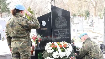 Армията почете българските герои от Кербала