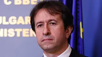 Корман Исмаилов атакува директорите на пощите: Ще им намалим заплатите!