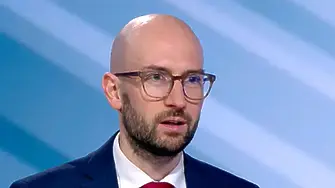 Служебният министър на финансите представи параметрите на удължителния закон