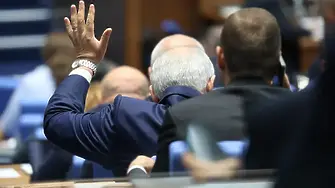 Парламентът гласува нов дълг от 3,8 млрд. евро