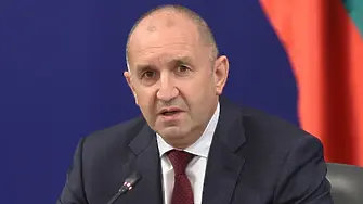 Радев: Иран разбира много добре, че самолетите на САЩ в Безмер не са за бойни действия