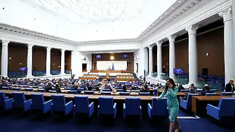 Парламентът прие промени за по-бързо присъединяване на нови възобновяеми енергийни мощности