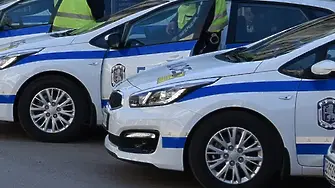 Четирима младежи откраднаха от училище в Червенбряг 18 лаптопа